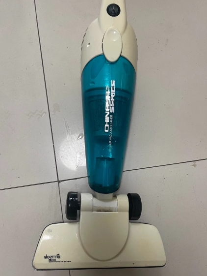 德尔玛吸尘器家用静音手持式强力除螨小型毯迷你大功率